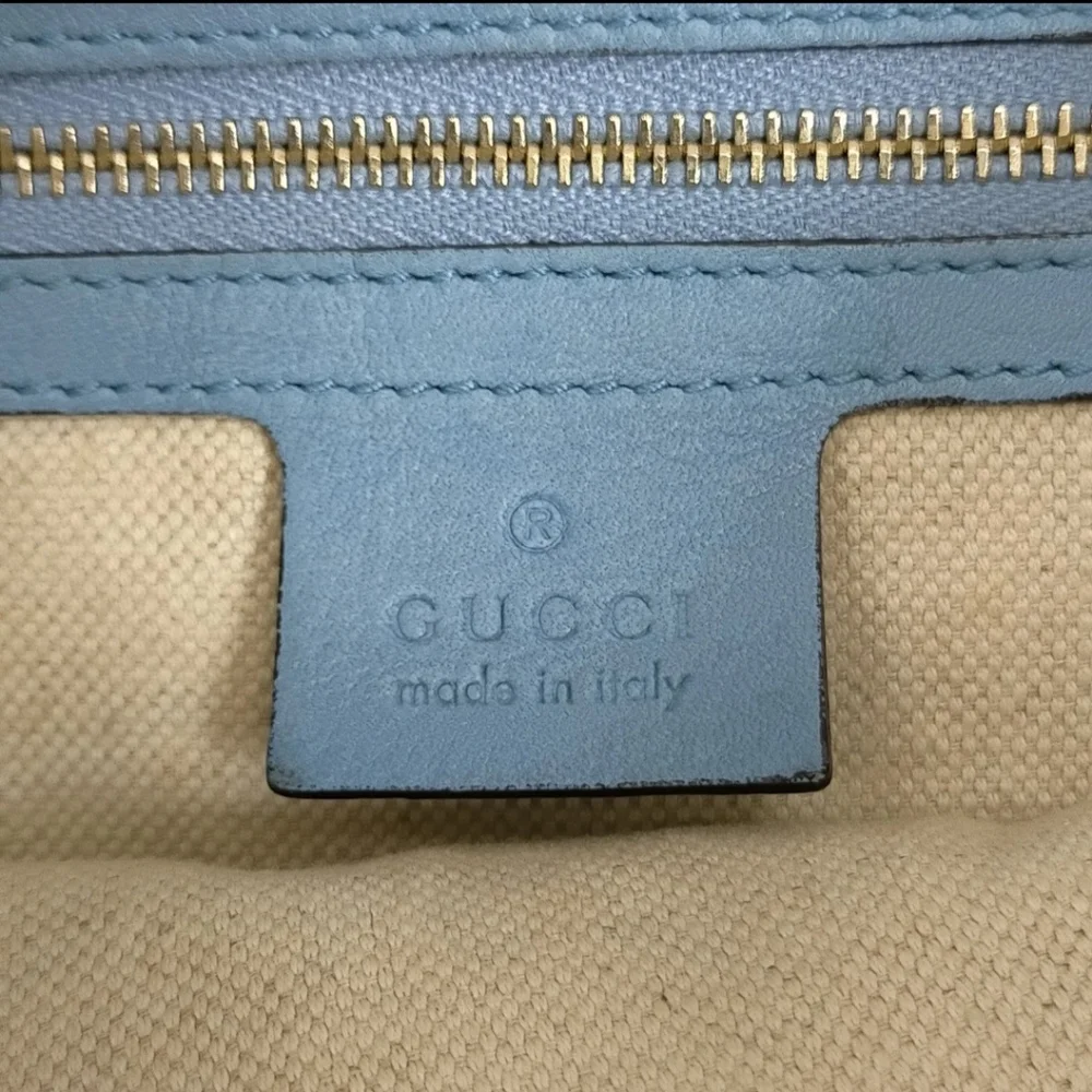 Gucci Baby Blue Shoulder Bag - Picture 7 of 9
